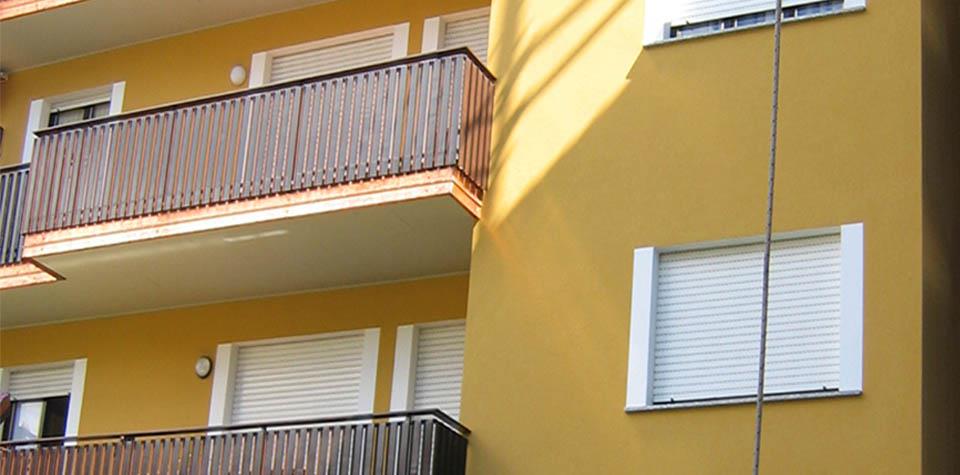 Condominio Roby Sondrio - vista parapetti balconi modificati