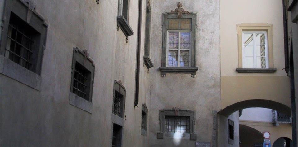 Palazzo Sertoli, Sondrio - particolare facciata storica 