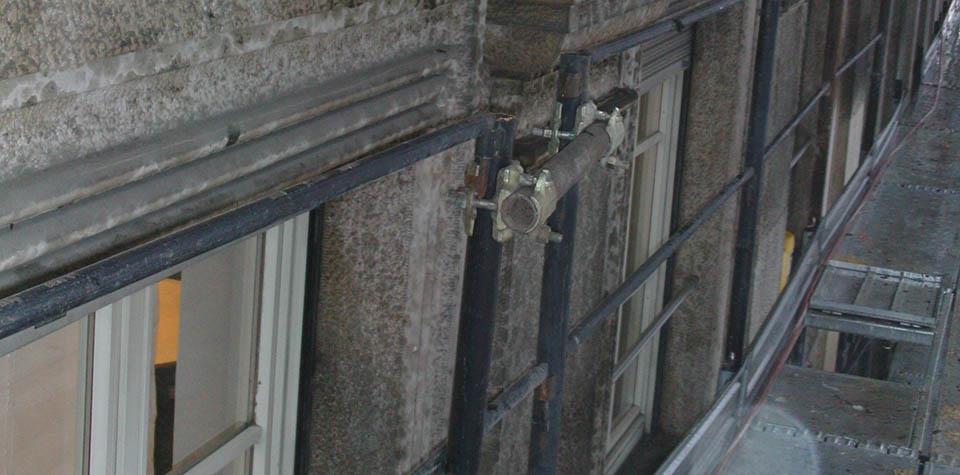 Sede Credito Artigiano, Milano - Particolare facciata lapidea pre-intervento